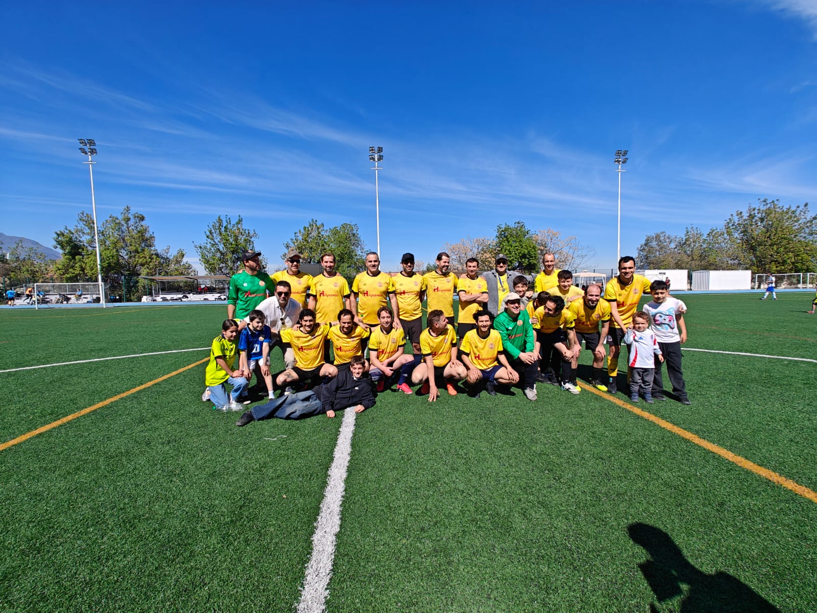 Equipo de fútbol en la cancha